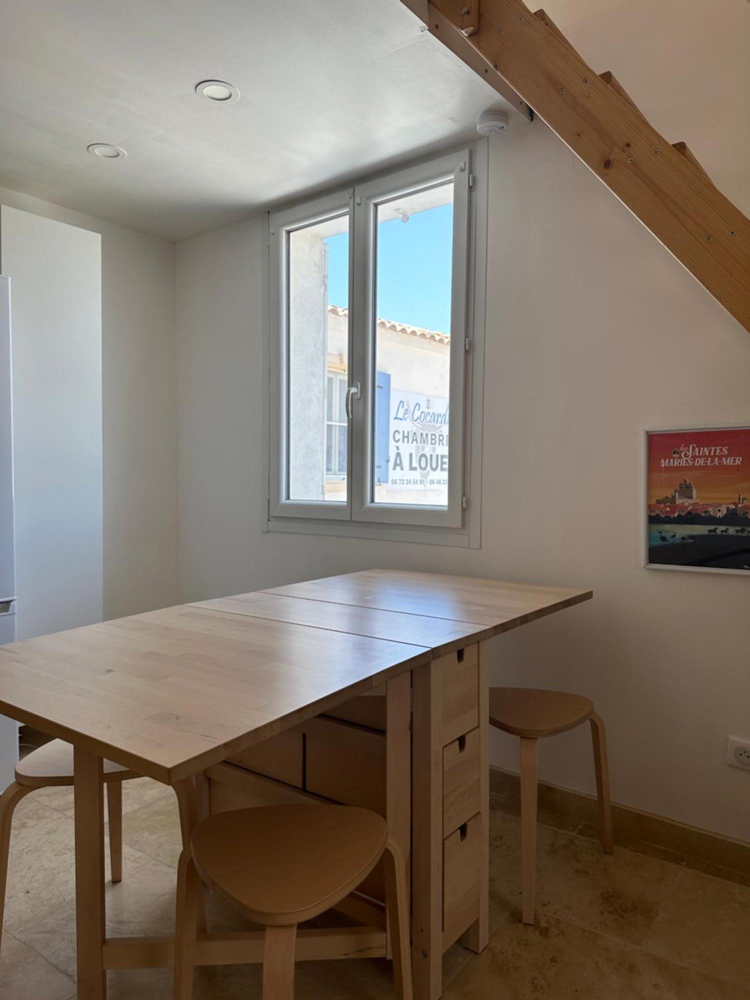 Appartement Avec Vue Sur L Eglise Des Saintes المظهر الخارجي الصورة